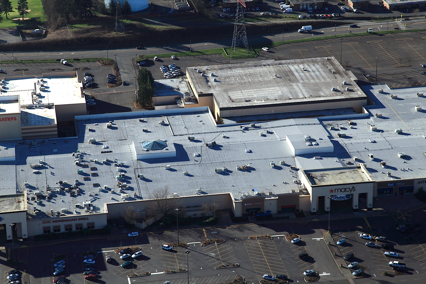 Aerial view of a Malarkey and Soprema Built-Up Hot Tar Roof at Everett mall.